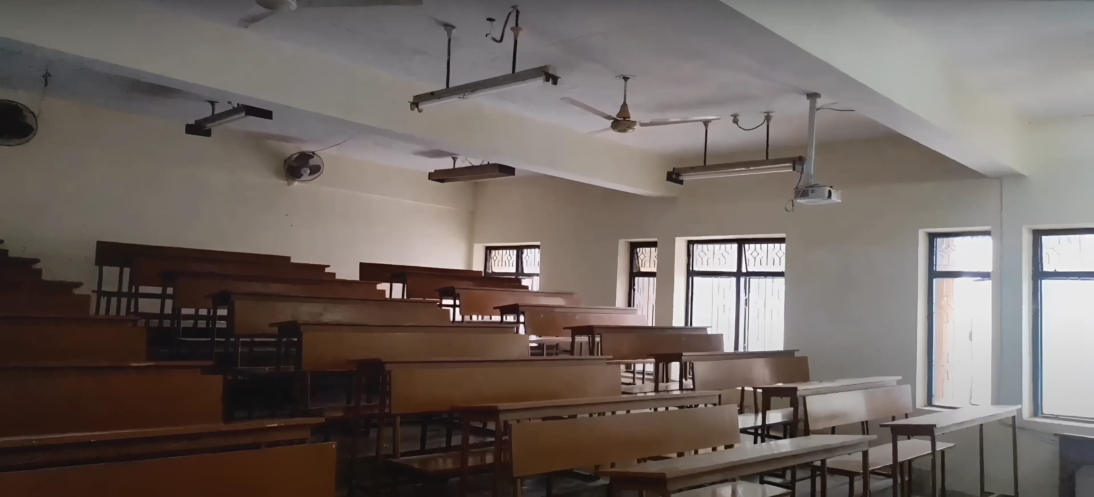 IET Lucknow Academic  Building photo 2
