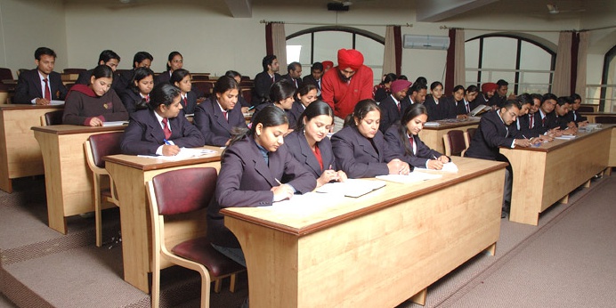 RIMT University Gobindgarh campus photo 2