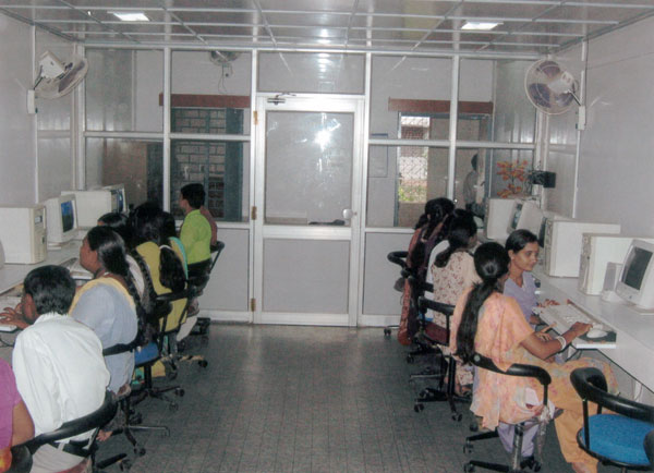 Kalyan Post Graduate College Durg Labs and Library photo 2