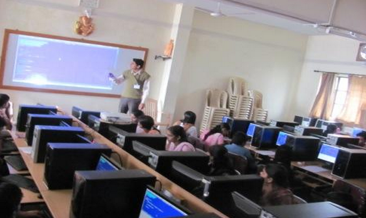 Miraj Mahavidyalaya Sangli Campus photo 4