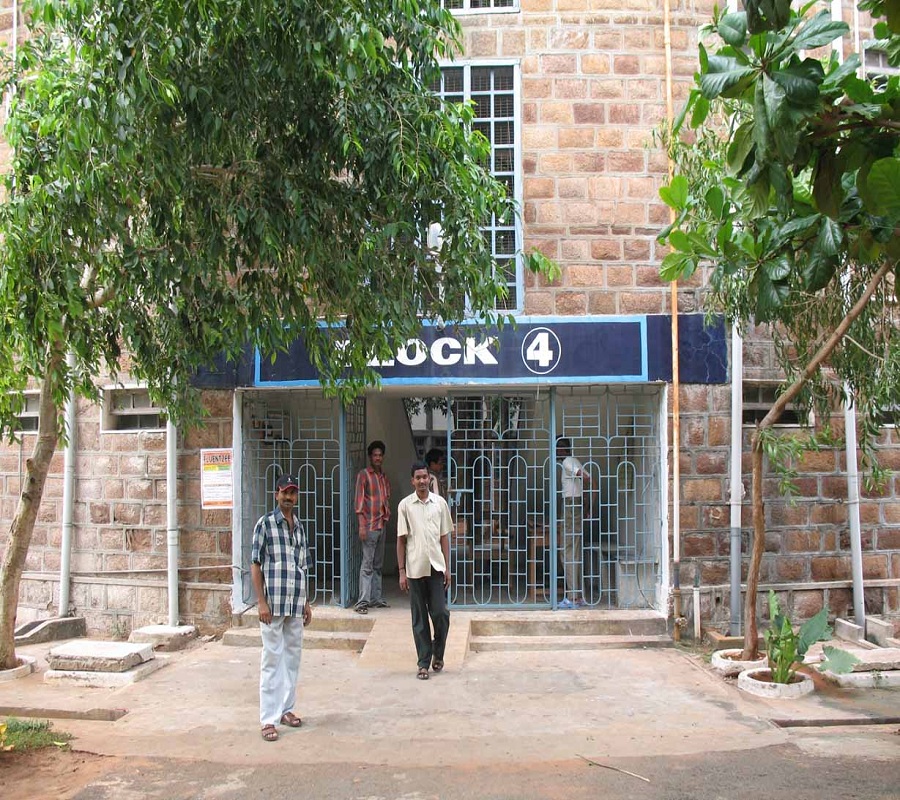 Andhra University Visakhapatnam Campus Building photo 2