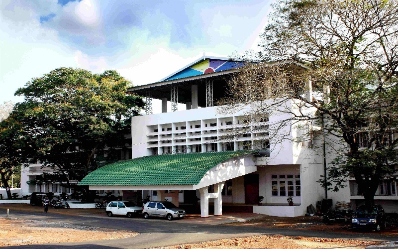 Calicut University College Building photo 4