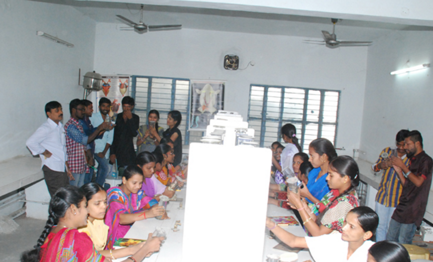 Vasistha Degree & PG College Kamareddy Laboratory photo 15