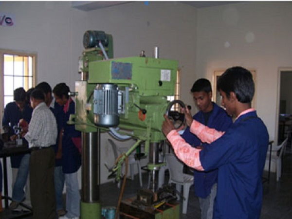 GNITC Labs photo 7