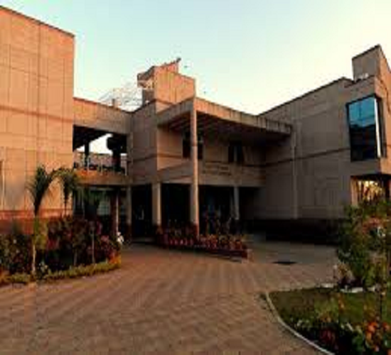 AVVM Sri Pushpam College Thanjavur Building & Infrastructure photo 1