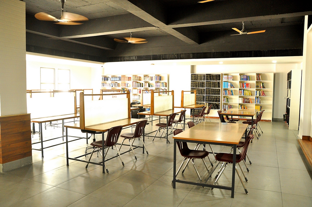 Manav Rachna Dental College Faridabad Library photo 3