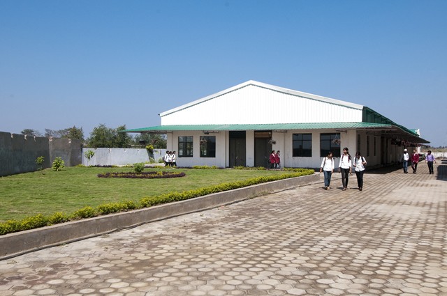 Parthivi College of Engineering and Management Bhilai Academic Building photo 2