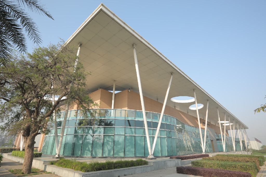 SNU Noida Academic Building photo 15