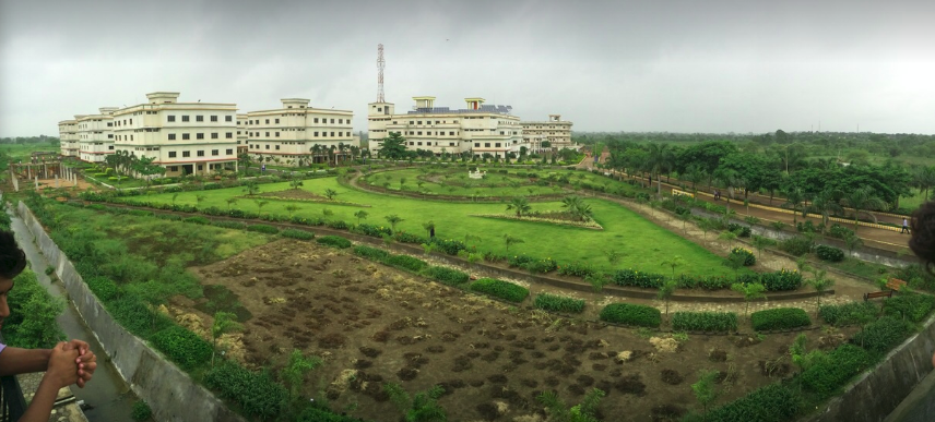 MATS University Raipur Academic Building photo 4