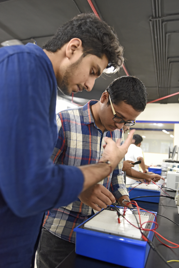 MAHINDRA University Laboratory photo 3