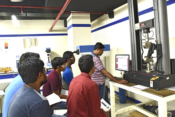 MAHINDRA University Laboratory photo 27