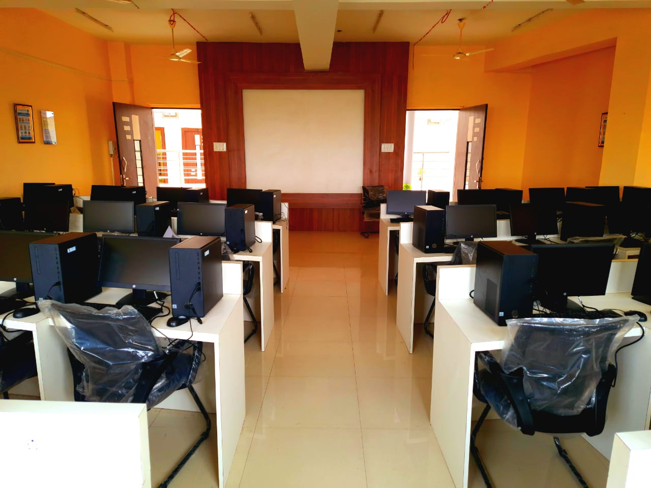JIS University Infrastructure photo 14