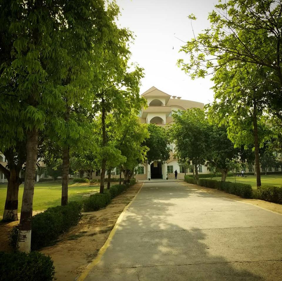 DCE Gurgaon Infrastructure photo 37