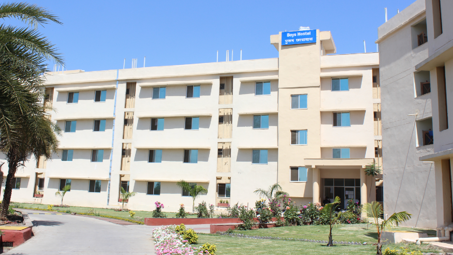 CU Bhopal Academic Building photo 2