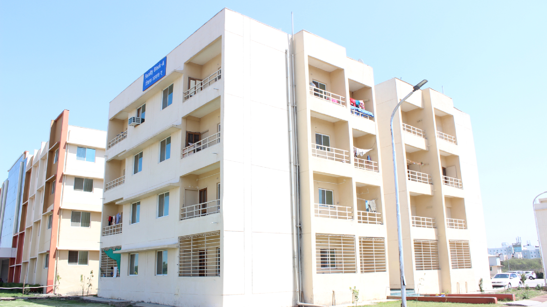 CU Bhopal Academic Building photo 32
