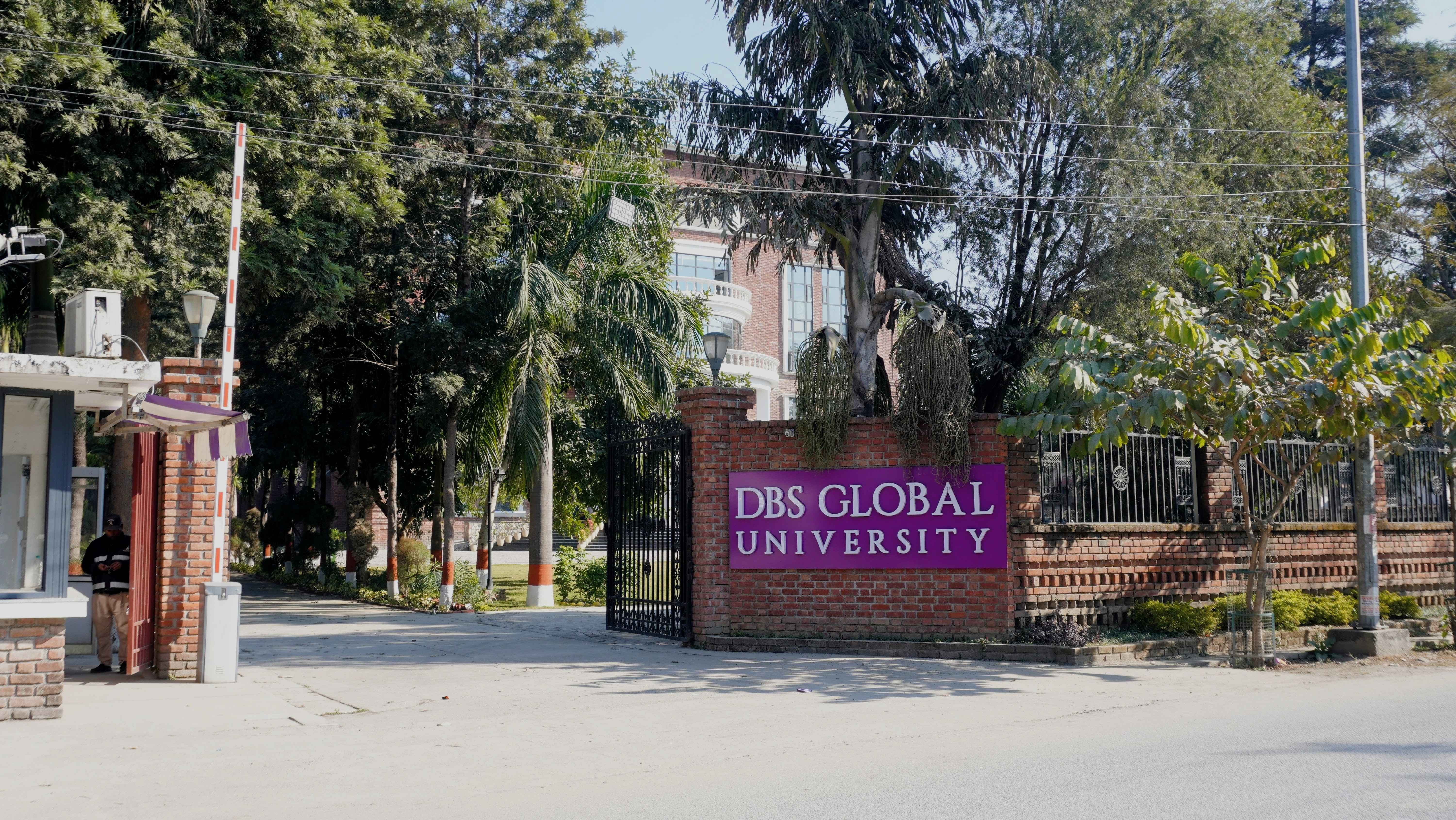 DBS powdered by Emversity College Images photo 2