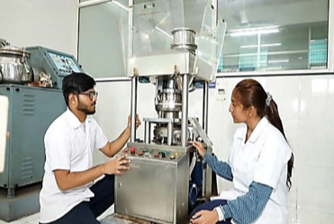 Allana College of Pharmacy Pune Lab photo 1