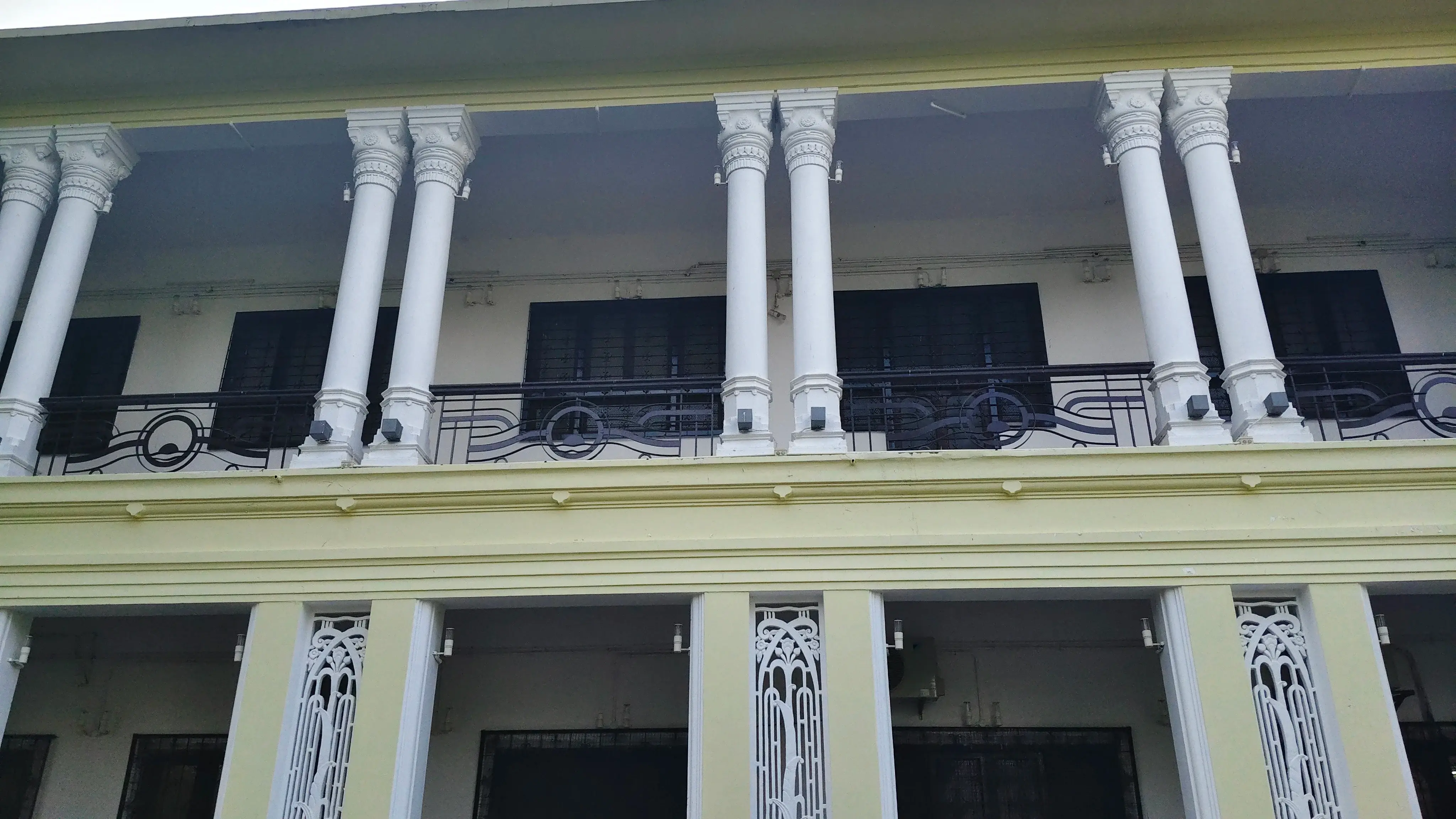 University of Lucknow Academic Building photo 1