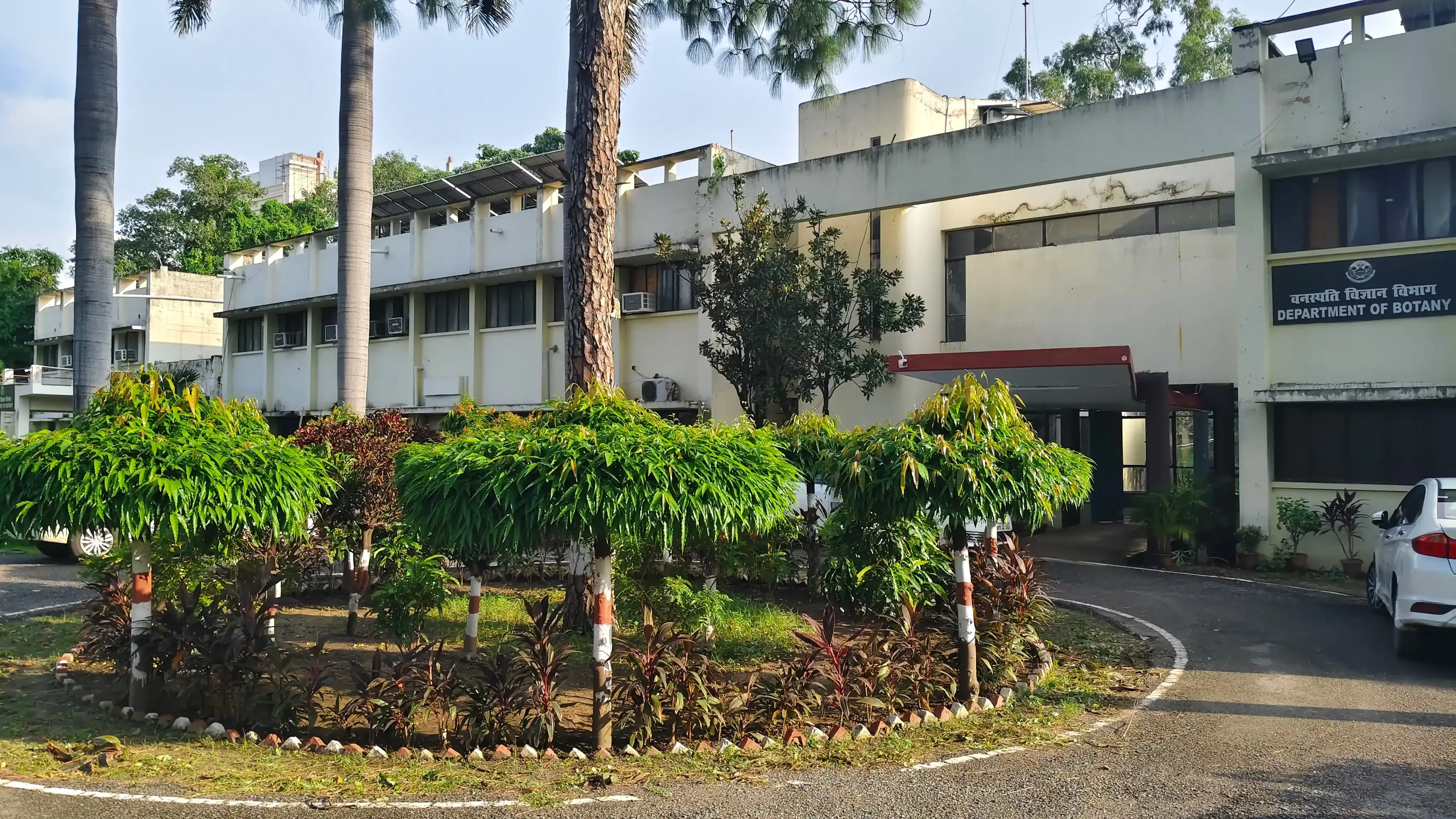 University of Lucknow Academic Building photo 19