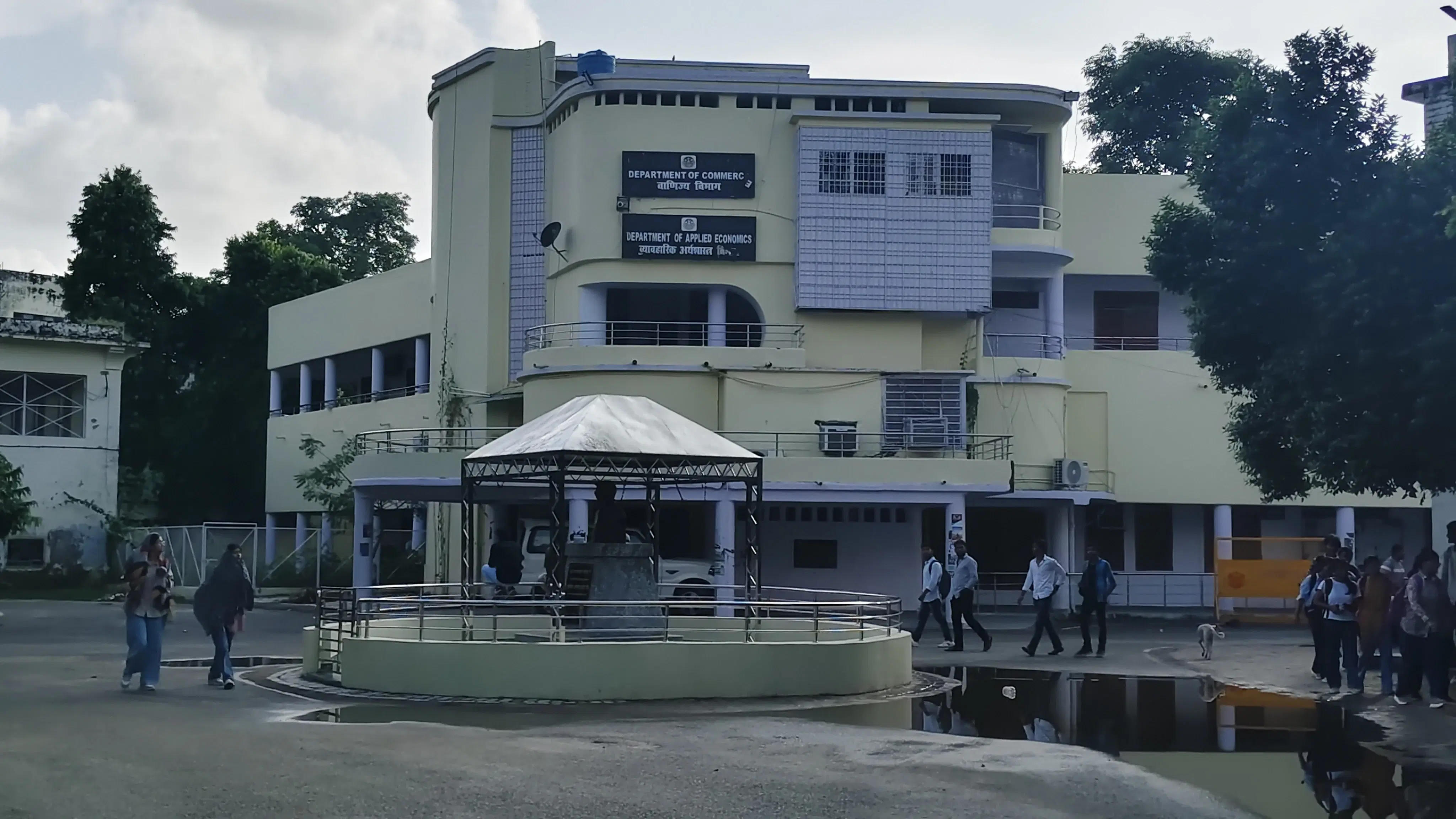 University of Lucknow Academic Building photo 18
