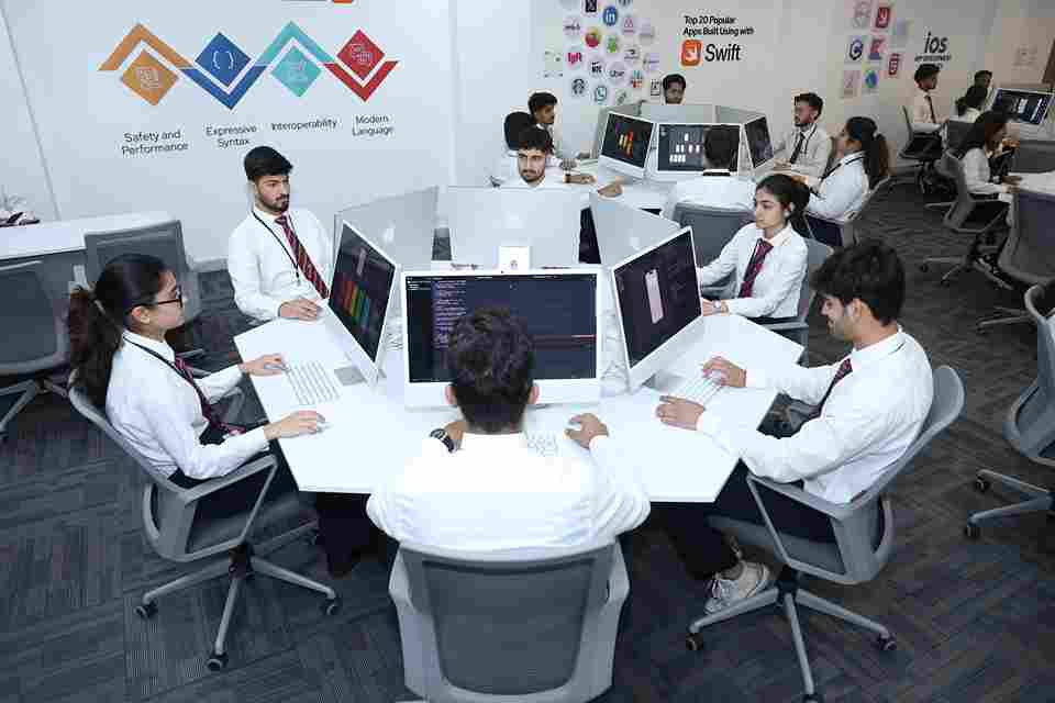 Chandigarh University Apple Lab photo 2