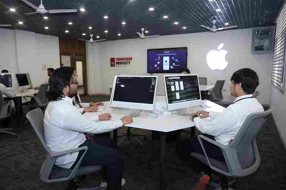 Chandigarh University Apple Lab photo 6