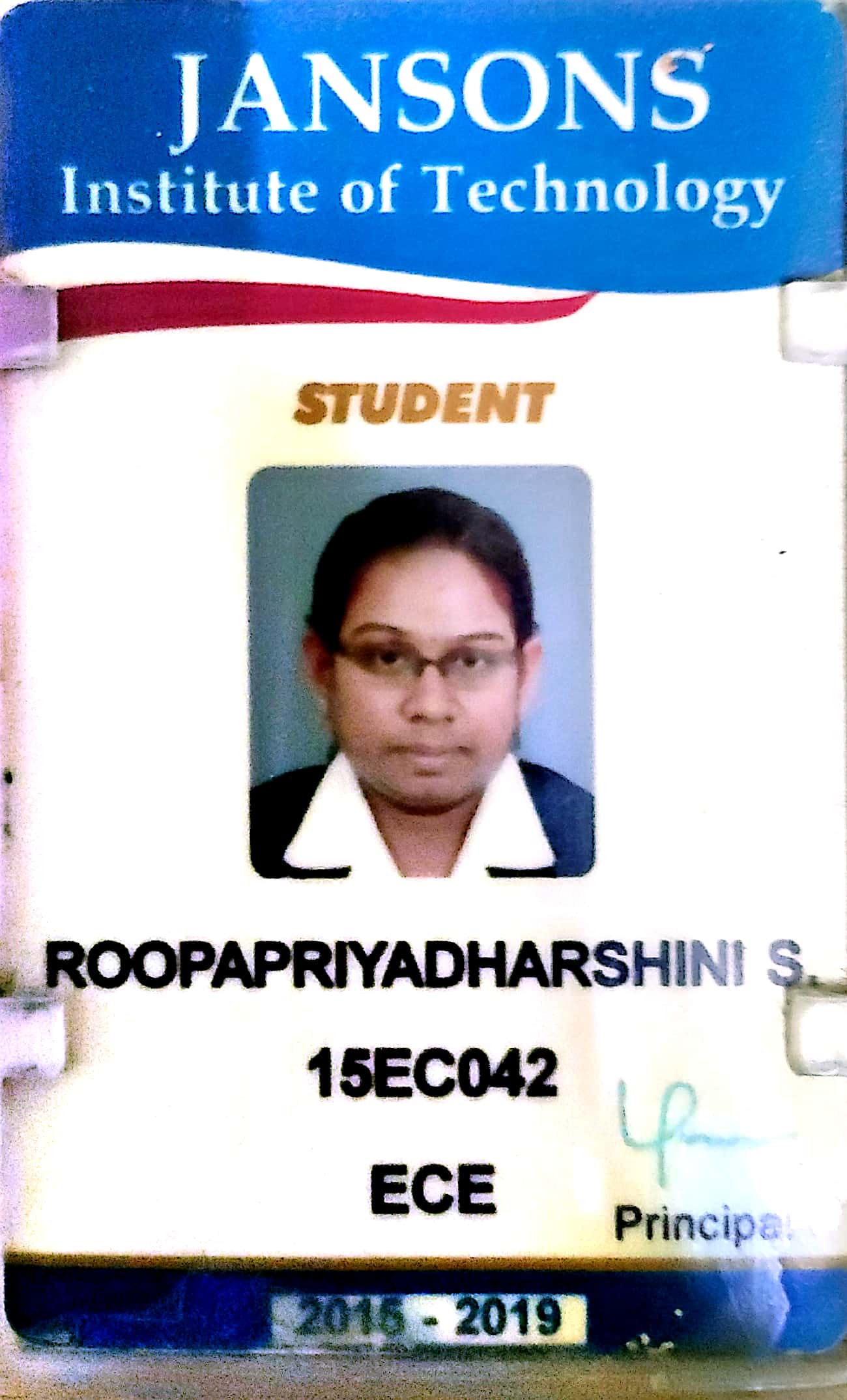 Roopapriyadharshini S