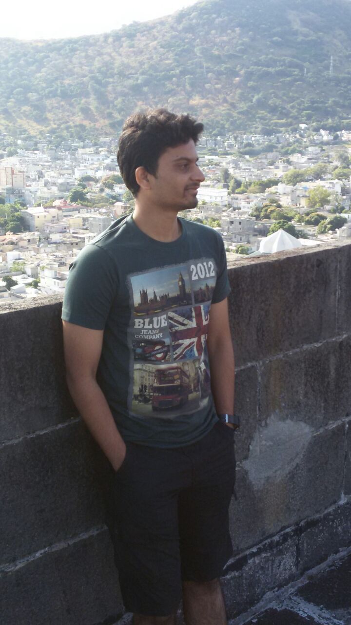 Dr Arshad Attar