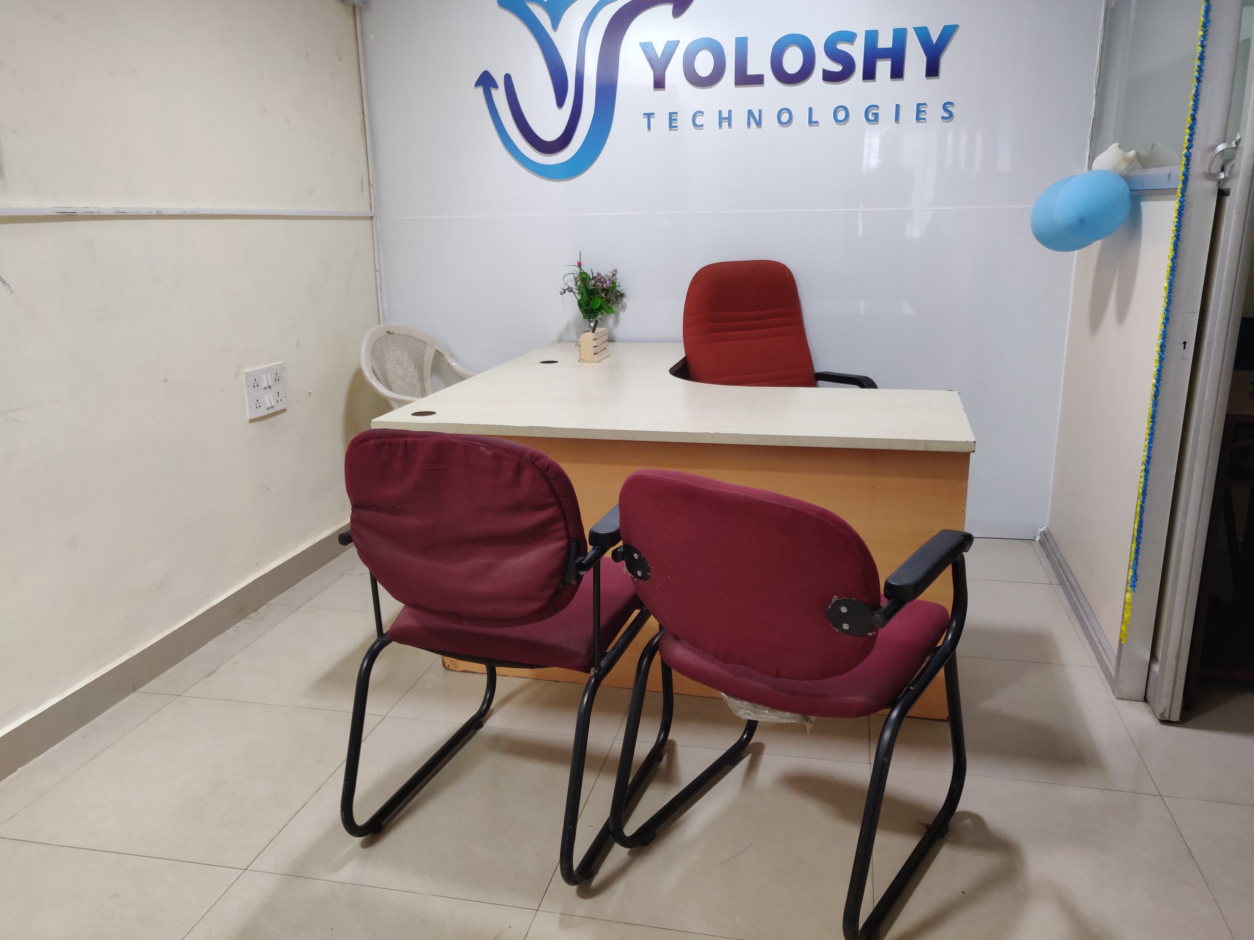 Yoloshy Technologies Interior Image of the coaching photo 1