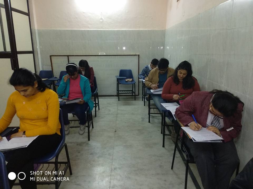 RAJNEESH DUA COMMERCE CLASSES & LIBRARY RAJNEESH DUA COMMERCE CLASSES & LIBRARY photo 5