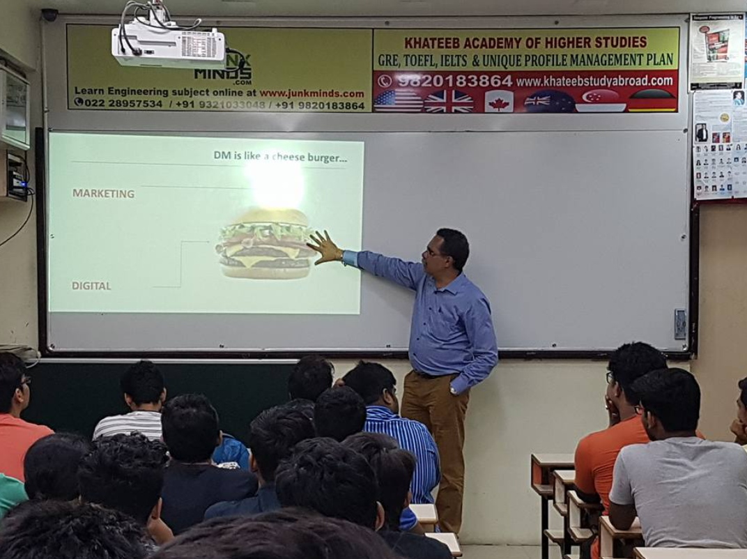 Khateeb Engineering Classes Khatbeeb Classroom photo 3
