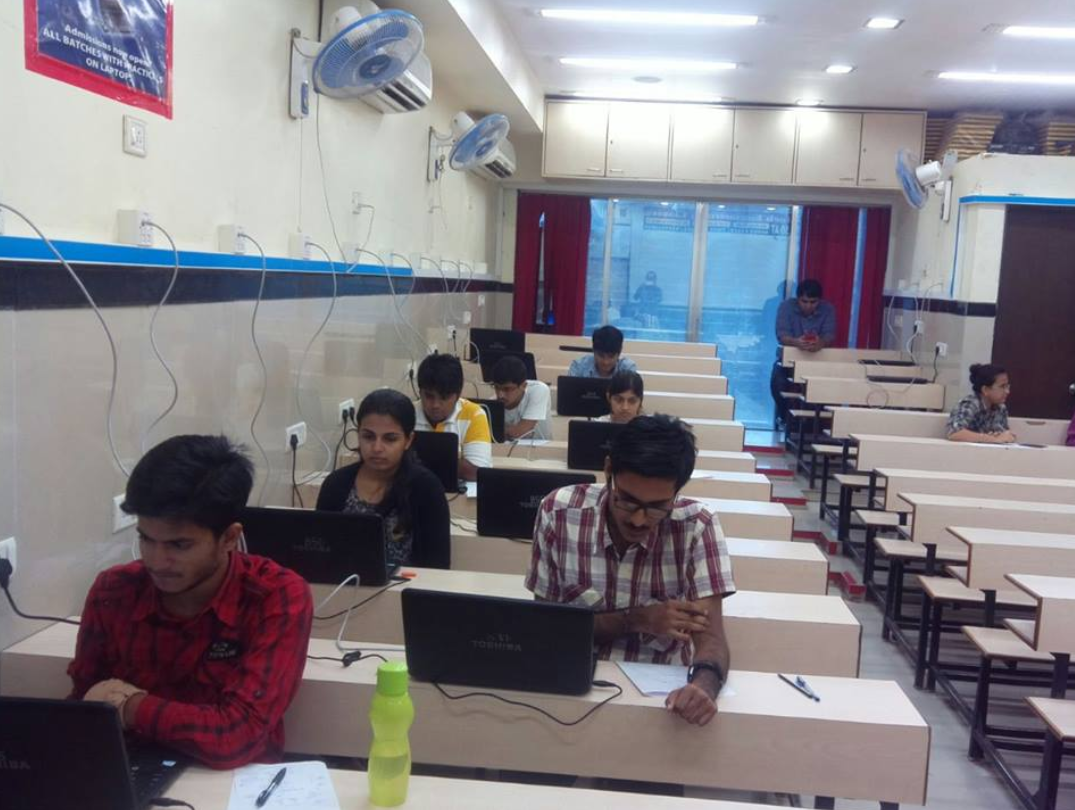 Khateeb Engineering Classes Khatbeeb Classroom photo 4