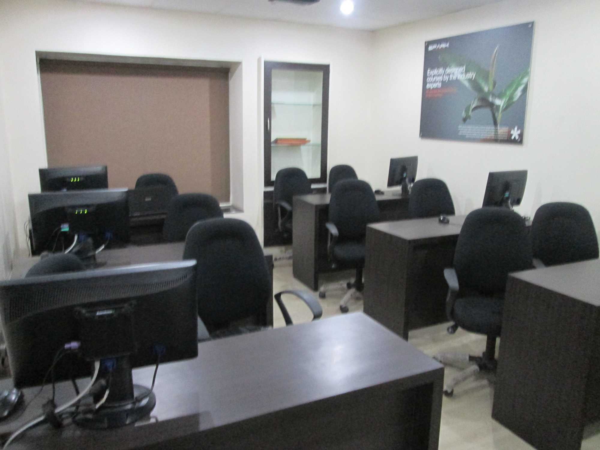 SPARK IT Training Institute Classroom  photo 7