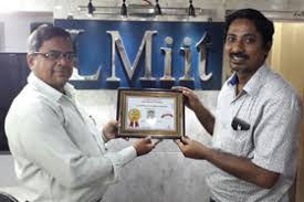 LMiit Computer Education Images photo 3