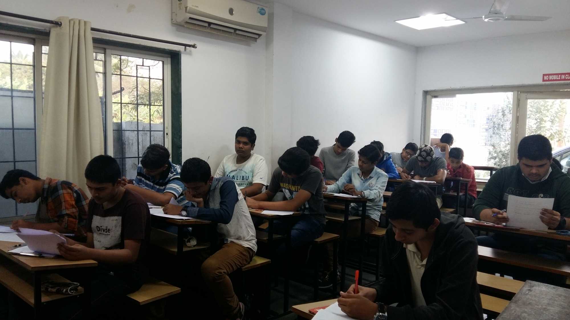 ARU COACHING CLASSES ARU COACHING CLASSES photo 1