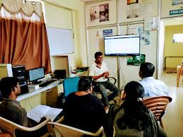 TIC - Java QTP Selenium PHP Azure AWS Certification Networking CCNA SAP Training classroom photo 2