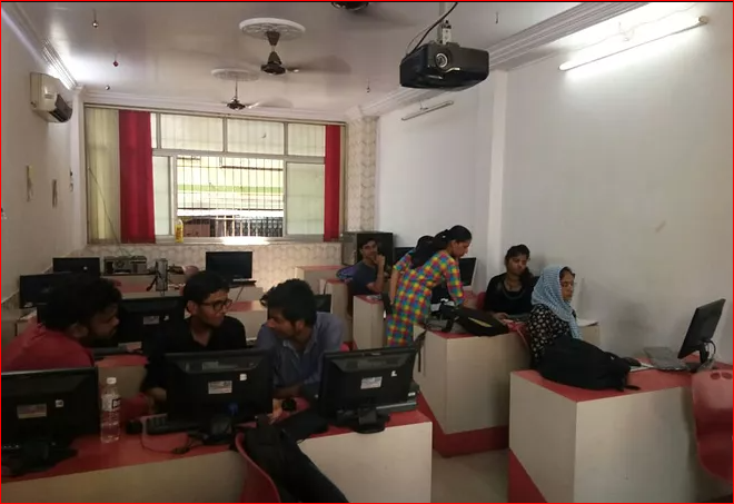 LIVEWIRE KALYAN LIVEWIRE KALYAN: Gallery photo 3