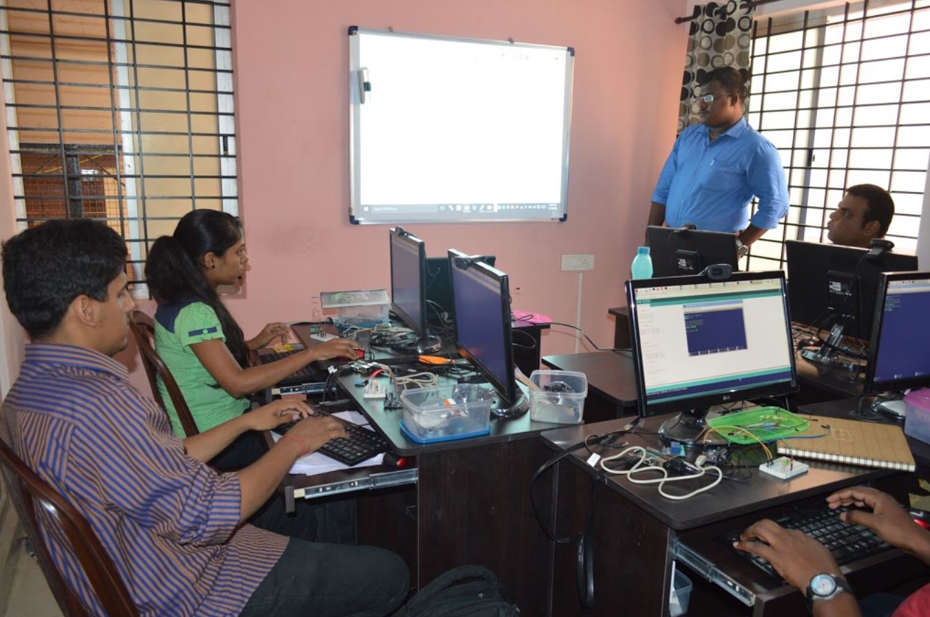 Raspberry Pi Training Centre Raspberry Pi Training Centre photo 2