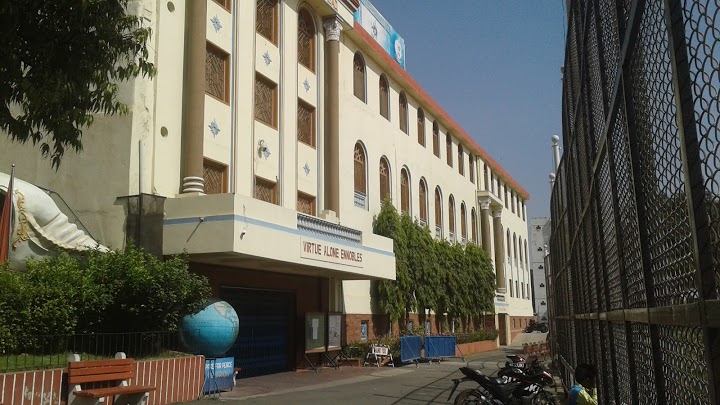 St Ann's High School Pictures photo 2