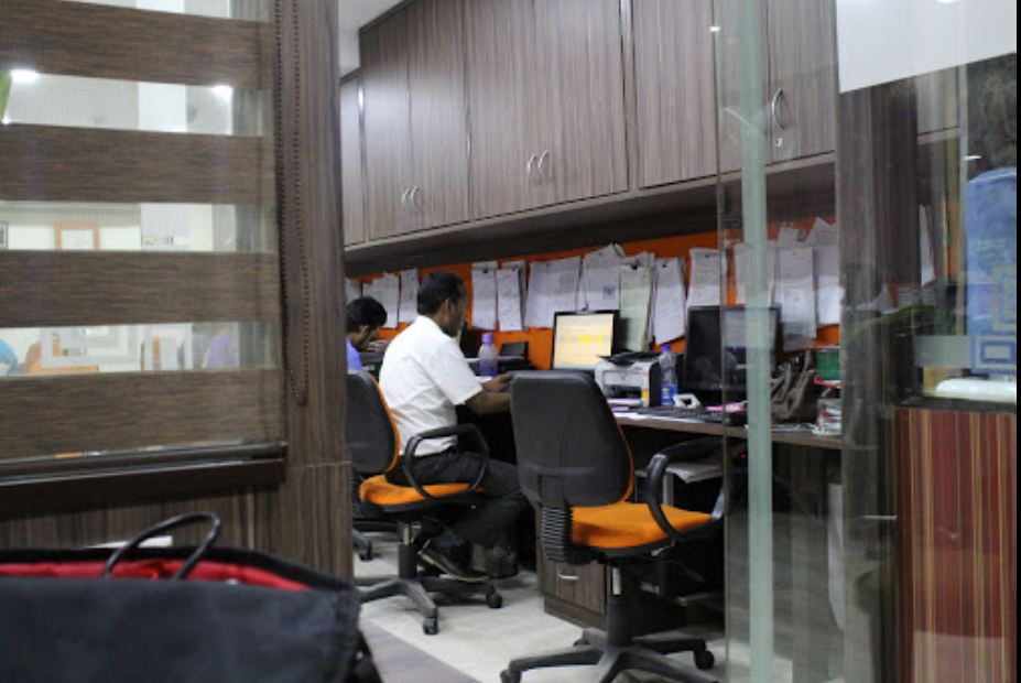 Colluni - Overseas Education Consultant Images photo 2
