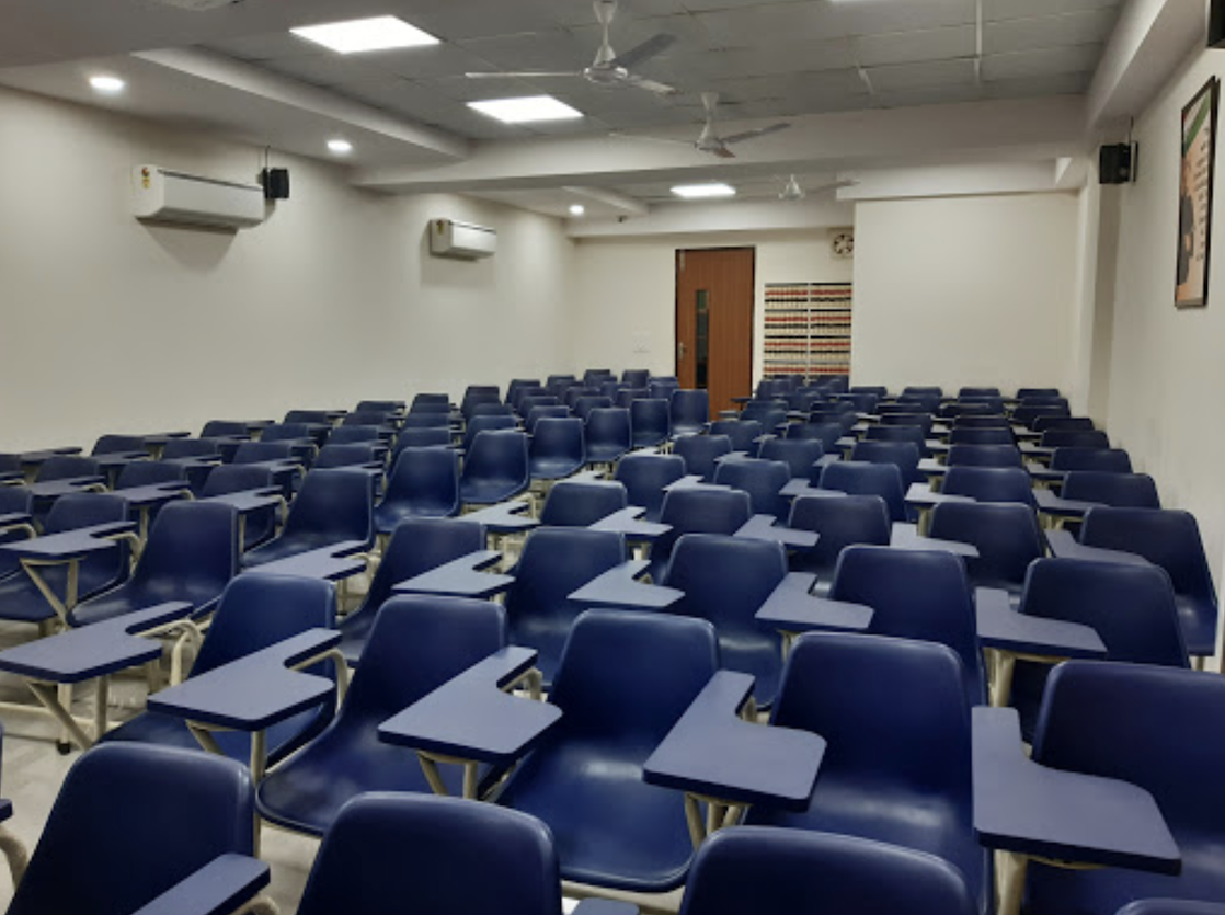 Manu Law Classes Campus photo 4