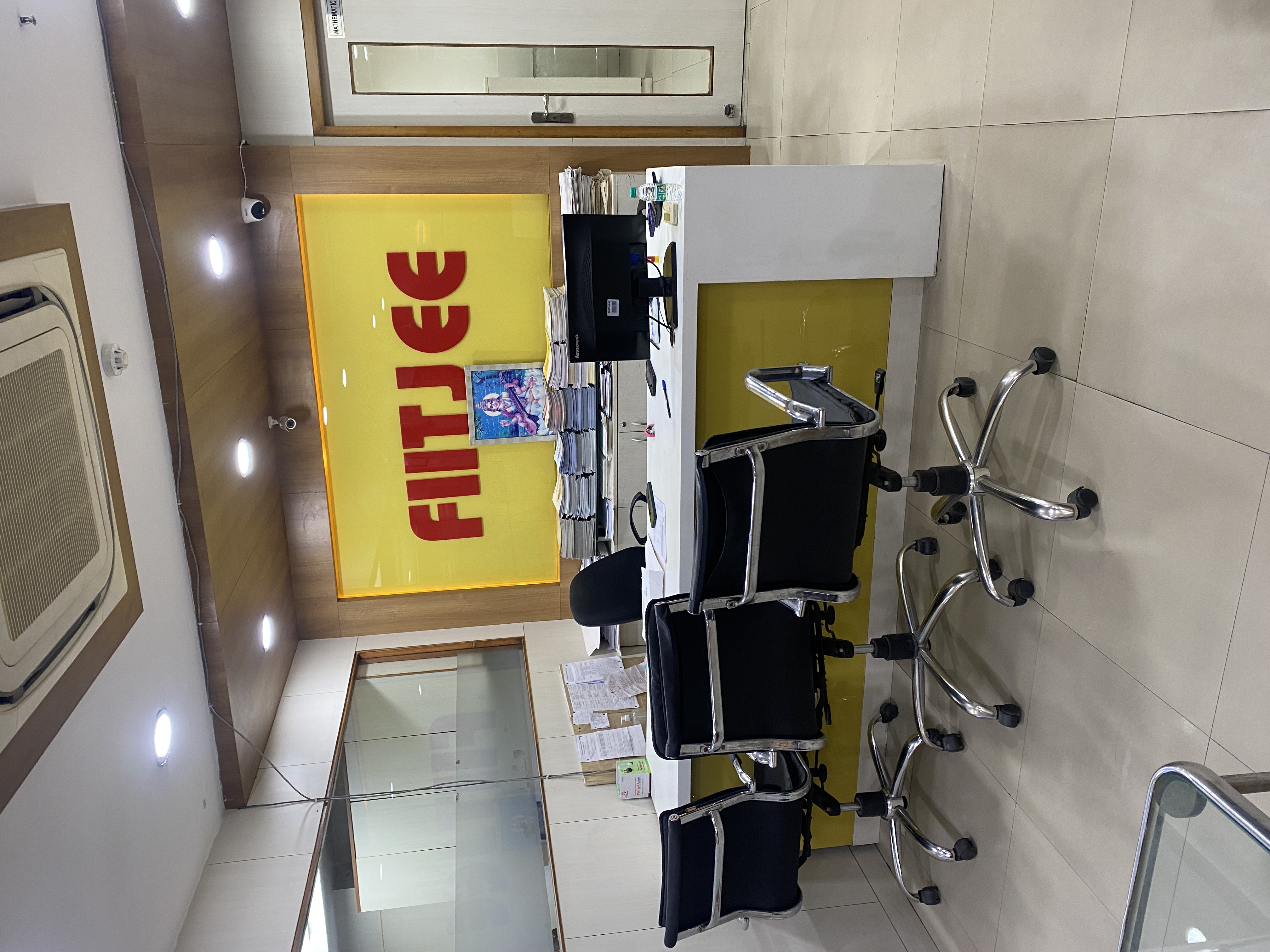 FIITJEE Laxmi Nagar FIITJEE Laxmi Nagar photo 4