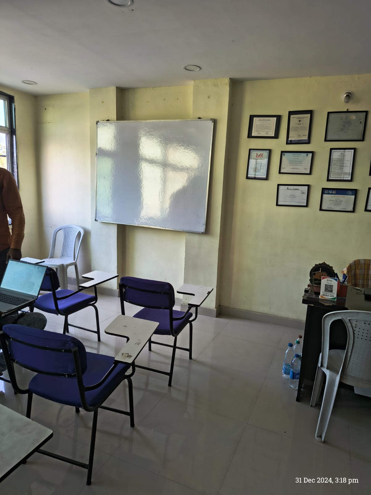 Tutor House Tutor House photo 1