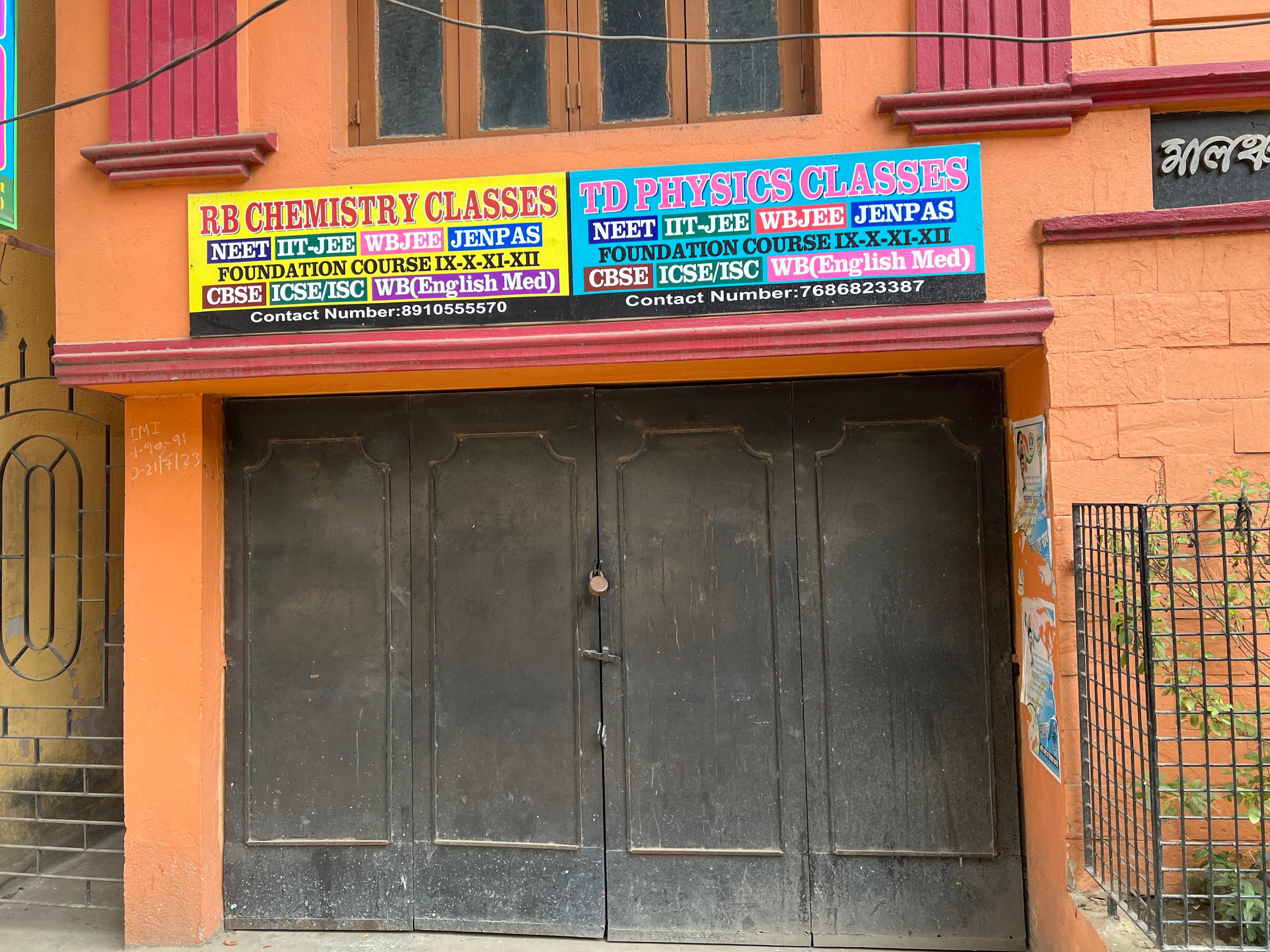 Rajdeep Sir Chemistry Teacher RAJDEEP SIR CHEMISTRY  Classes Building photo 2