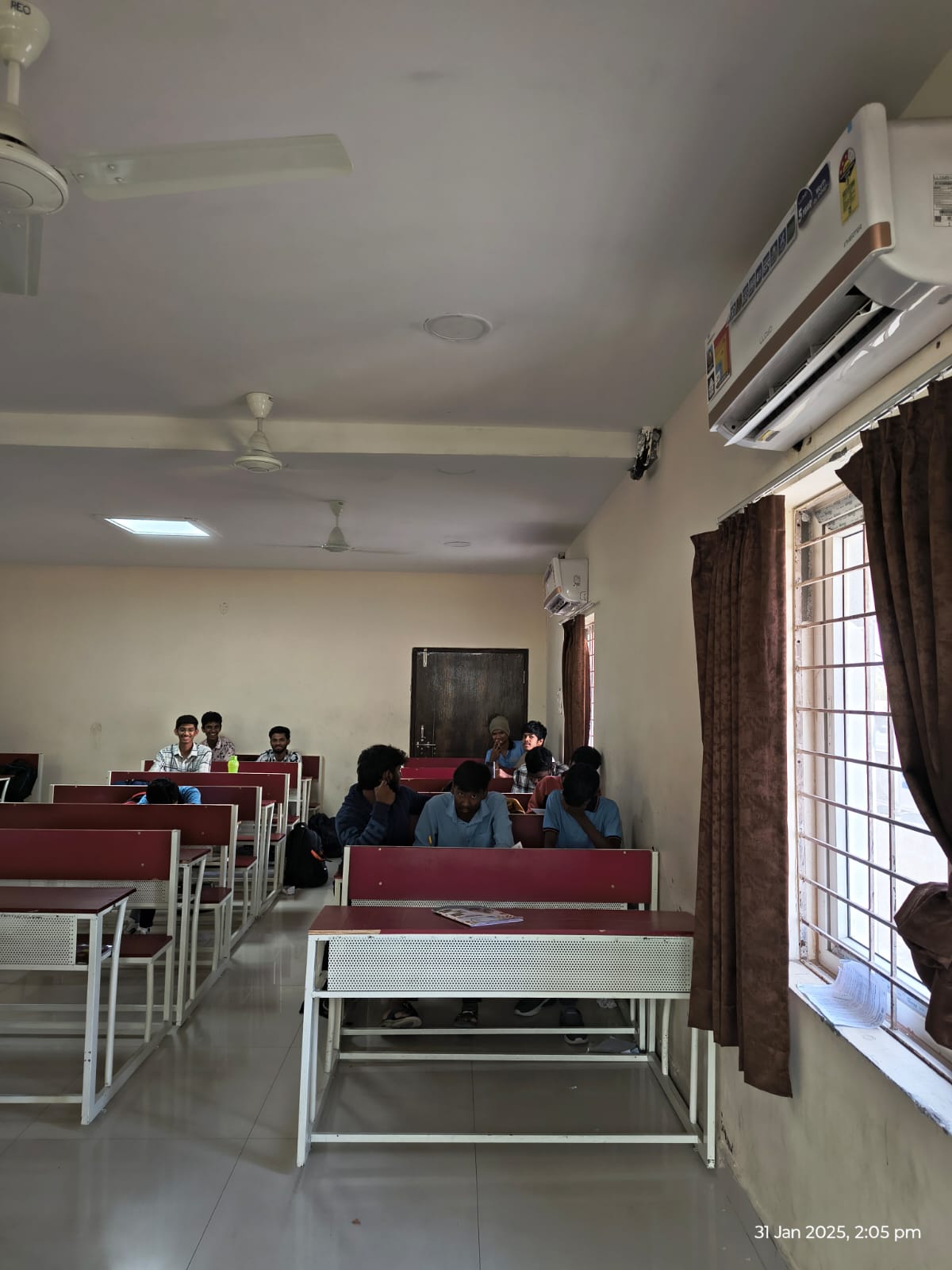 V IIT JEE NEET Academy V IIT JEE NEET Academy photo 5
