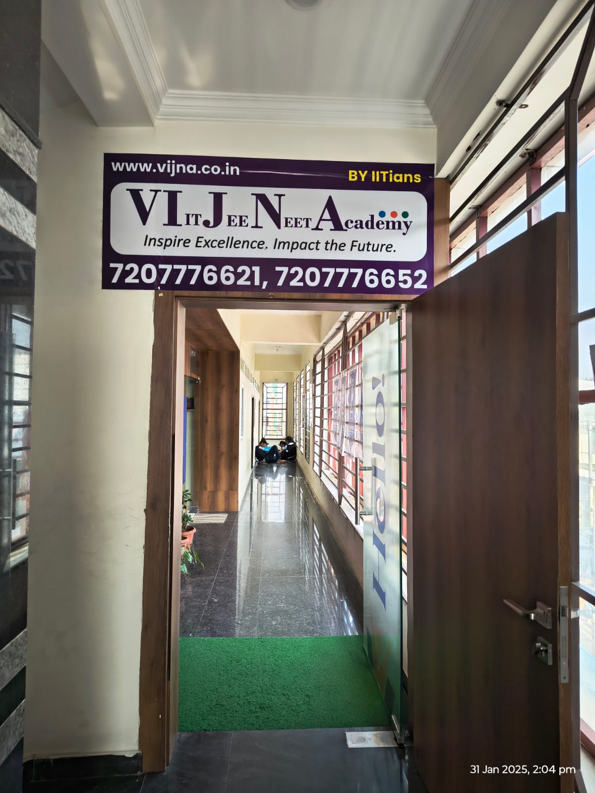 V IIT JEE NEET Academy V IIT JEE NEET Academy photo 1