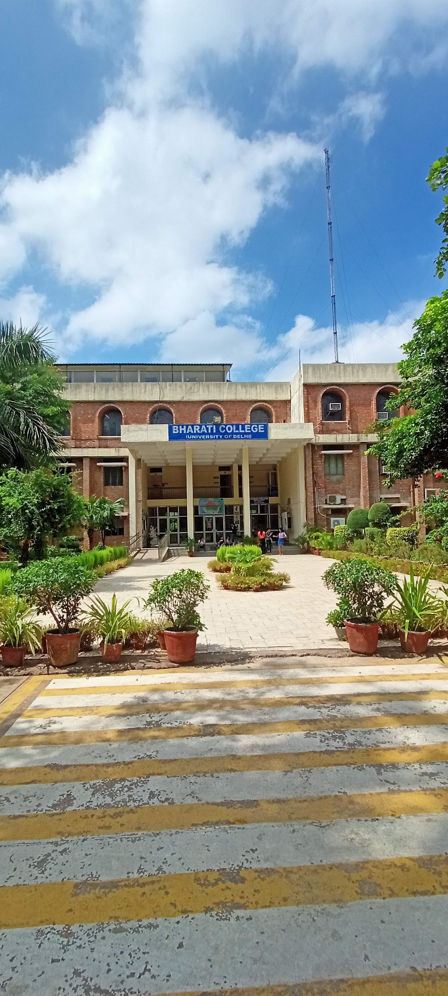 Bharati College Campus photo (8) by Satanshi Singh